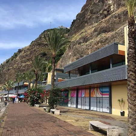 Marina Calheta