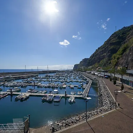 Marina *